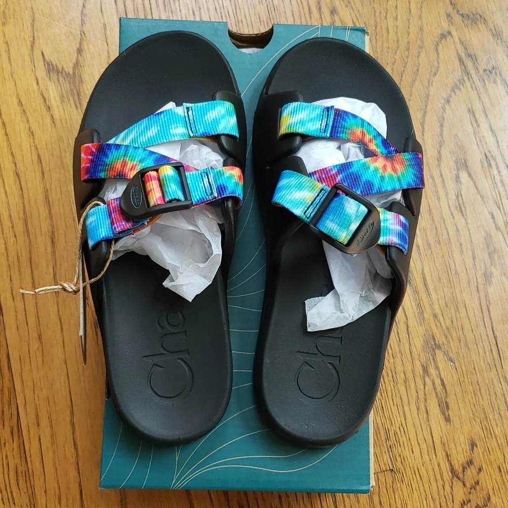 NIB Chaco Chillos Slide Sandal In Black Rainbow Tie Dye Kids Size 2